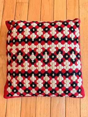 Vintage Needlepoint Accent Pillow  Design w/ Zipper (11” x 11”) made in 60s 70s